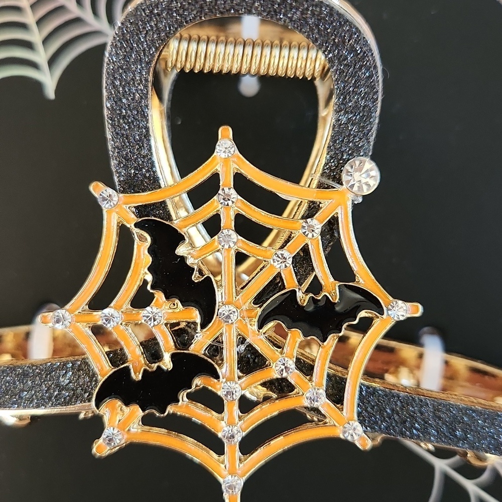 Spider Web Hair Clip- Black and Gold, New - Picture 2 of 4
